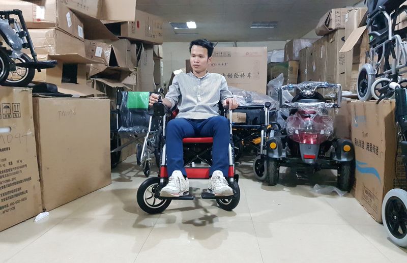 Xe lăn điện cao cấp dùng để phục hổi chức năng cho người già người khuyết tật TM095 4